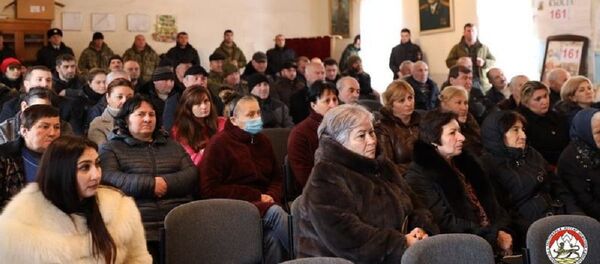 Президент Анатолий Бибилов провел встречу с населением Цхинвальского района Президент Анатолий Бибилов провел встречу с населением Цхинвальского района - Sputnik Южная Осетия