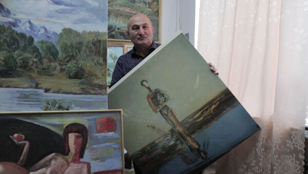 Заслуженный художник Южной Осетии Рудольф Бигулаев о жизни и творчестве - видео  - Sputnik Южная Осетия