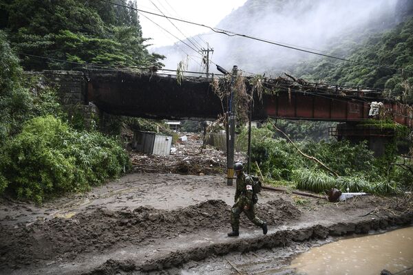 Последствия проливных дождей, разрушительных наводнений и оползней, в результате которых погибло не менее 52 человек, в японской префектуре Кумамото - Sputnik Южная Осетия