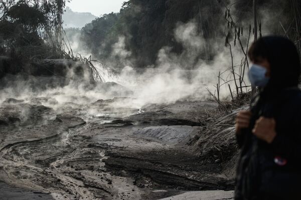 Последствия извержения вулкана Семеру на острове Ява, Индонезия - Sputnik Южная Осетия