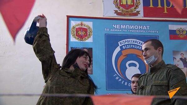 В Северной Осетии завершился чемпионат ЮВО по гиревому рывку - Sputnik Южная Осетия