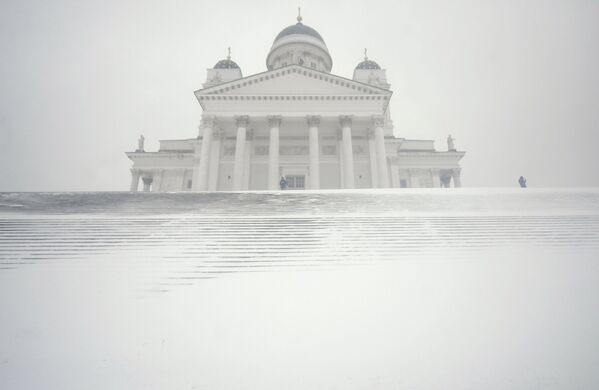 Кафедральный собор Хельсинки во время снежной бури - Sputnik Южная Осетия