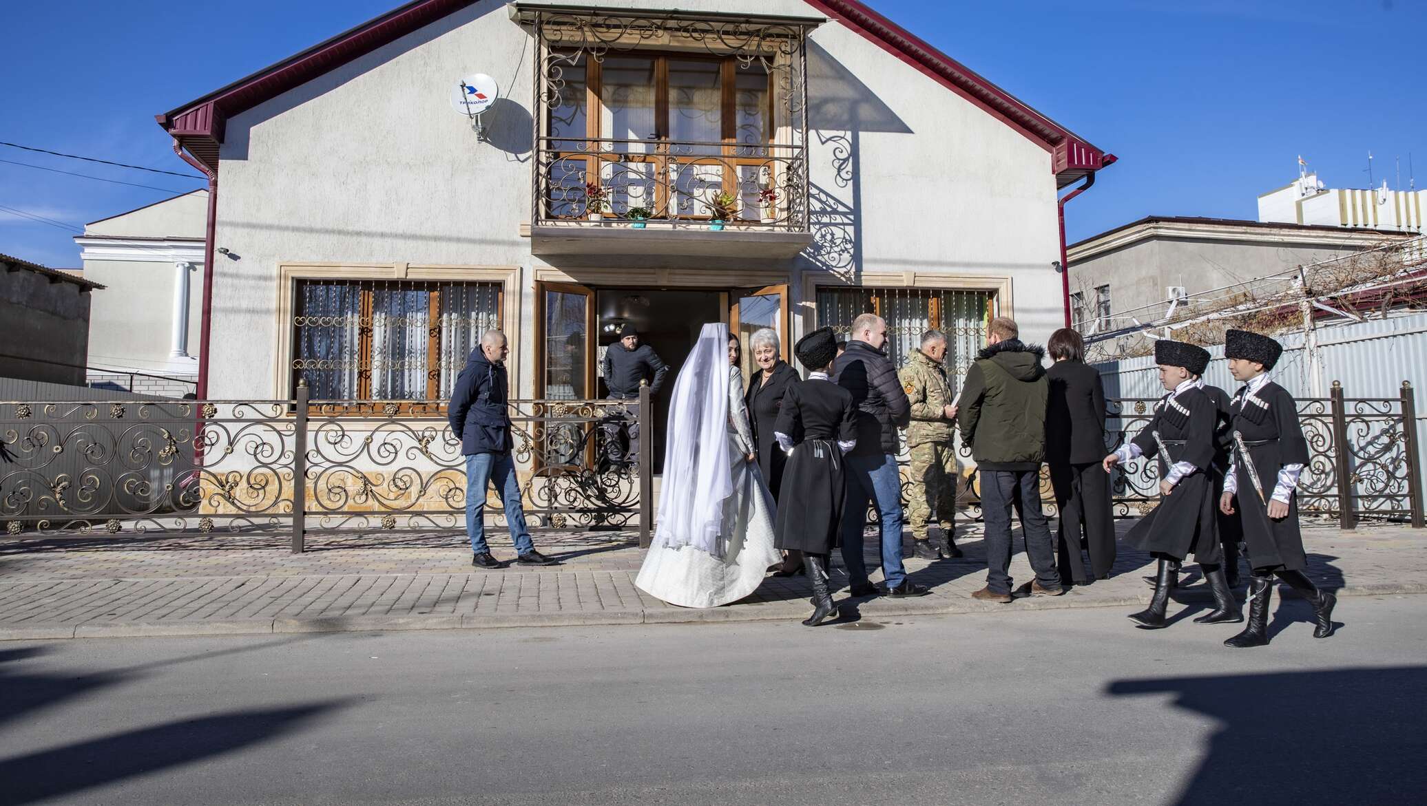 Цхинвал дома. Южная осетия цхинвал фото улиц. Цхинвал дома. Осетия жилые дома. Дом в южной осетии.