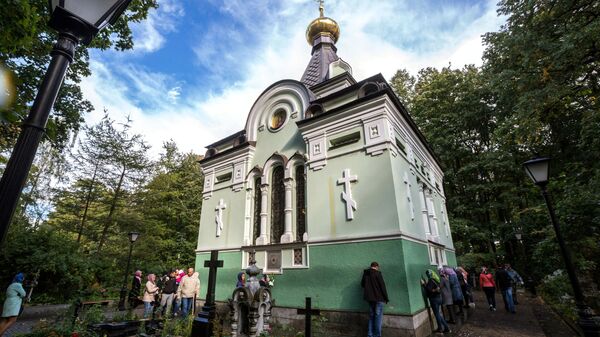 Часовня Блаженной Ксении Петербургской на Смоленском православном кладбище в Санкт-Петербурге - Sputnik Южная Осетия