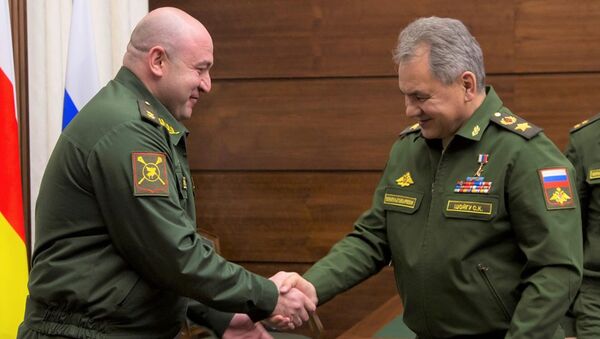 Гассеев и Шойгу подписали Соглашение о взаимном признании выслуги лет военнослужащих - Sputnik Южная Осетия