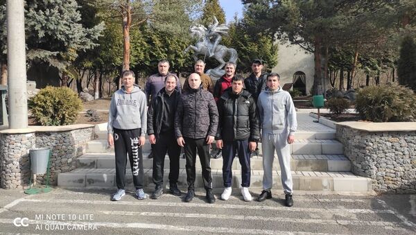 Волонтеры красной зоны из Цхинвала на отдыхе в Крыму - Sputnik Хуссар Ирыстон