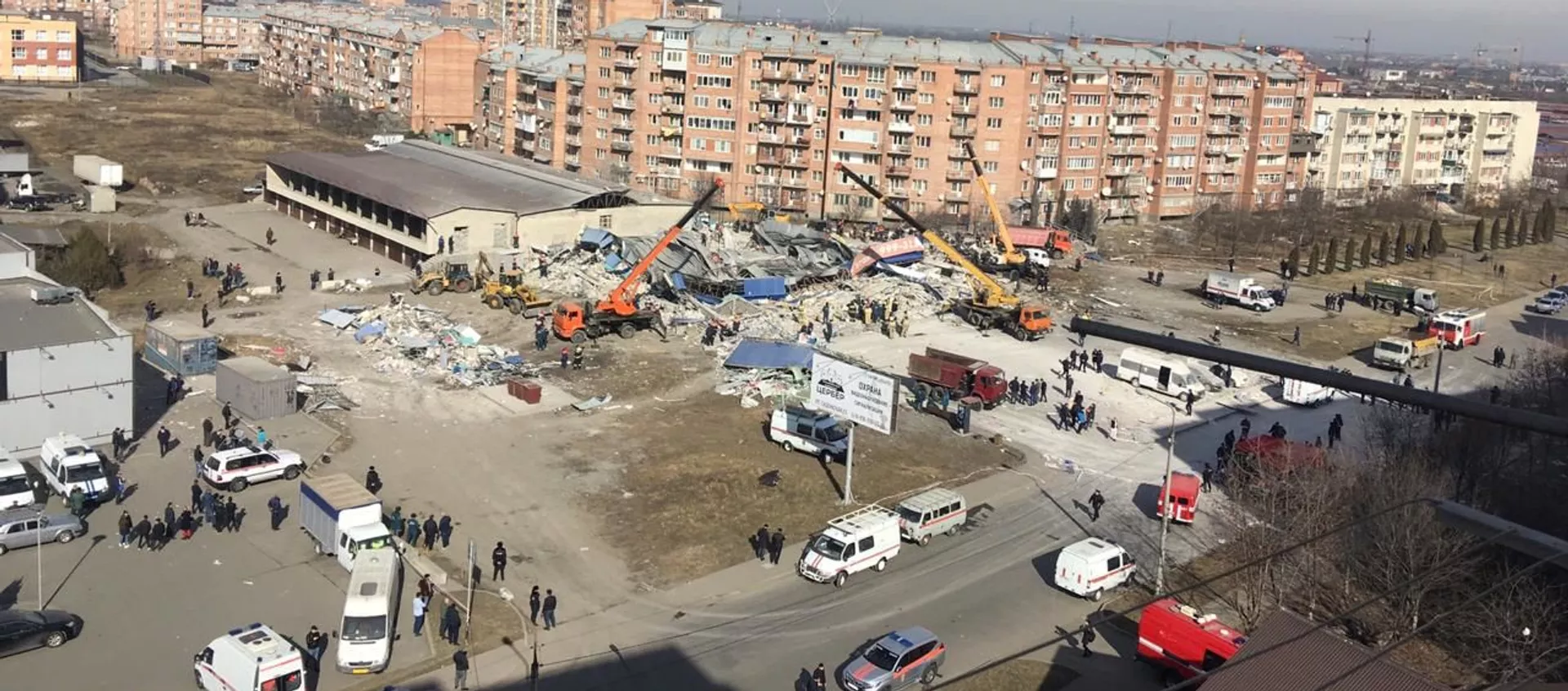 Место взрыва супермаркета во Владикавказе - Sputnik Южная Осетия, 1920, 12.02.2021