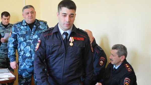 Лучших сотрудников милиции общественной безопасности наградили ведомственными наградами - Sputnik Южная Осетия