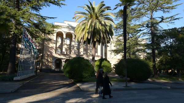 Здание администрации президента Абхазии в Сухуме. Архивное фото - Sputnik Южная Осетия