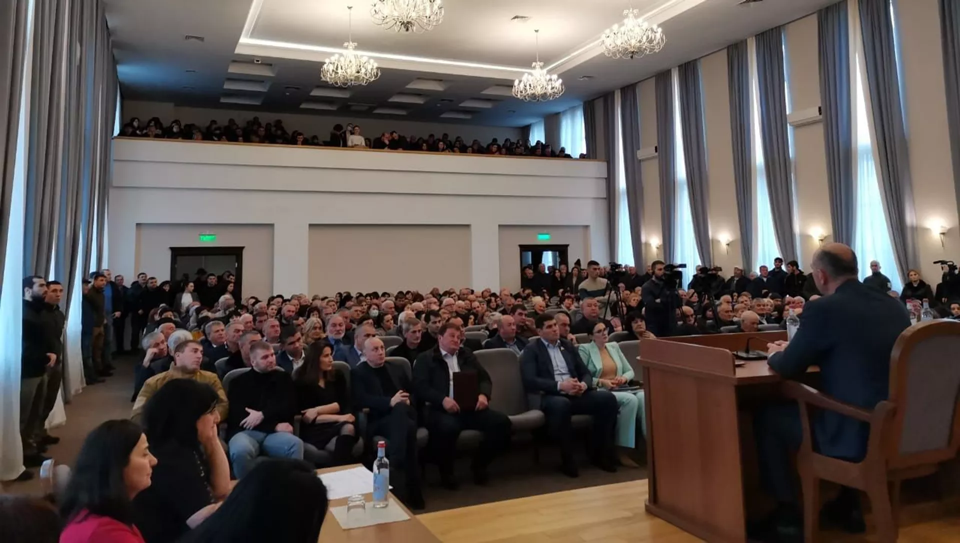 Зал заседаний парламента Южной Осетии 