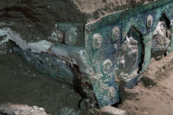 Римская колесница, обнаруженная недалеко от археологического парка Помпеи - Sputnik Южная Осетия