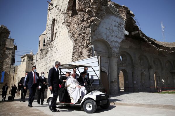Папа Франциск во время визита в Ирак - Sputnik Южная Осетия
