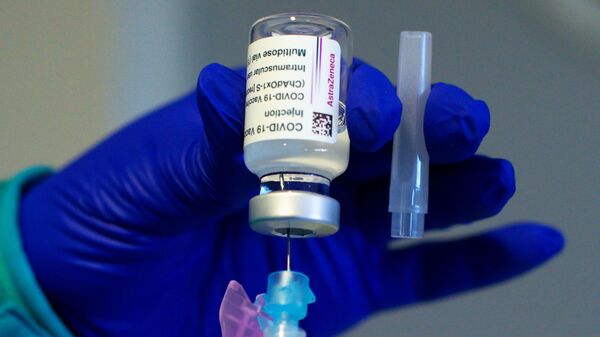  Вакцинация от COVID-19 препаратом Oxford/AstraZeneca в городской больнице в городе Кория в Испании. - Sputnik Южная Осетия