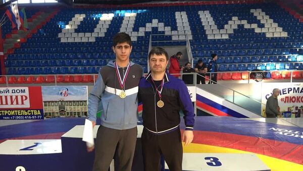 Борец из Южной Осетии Арик Дзеранов выиграл золото первенства СКФО - Sputnik Южная Осетия