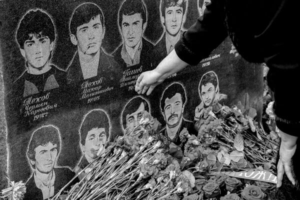 Тридцатая годовщина Ередской трагедии. 19 марта, 2021.  - Sputnik Южная Осетия