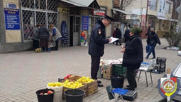 Участковые провели рейды в местах уличной торговли - Sputnik Южная Осетия