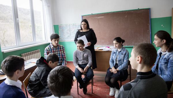 Психологический тренинг для учеников мугутской средней школы - Sputnik Южная Осетия