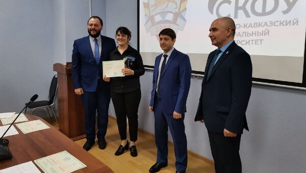 Вручение удостворений о повышении квалификации - Sputnik Южная Осетия