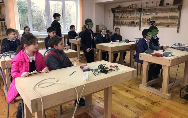 Мастер-класс по выжиганию в станции юных техников  - Sputnik Южная Осетия