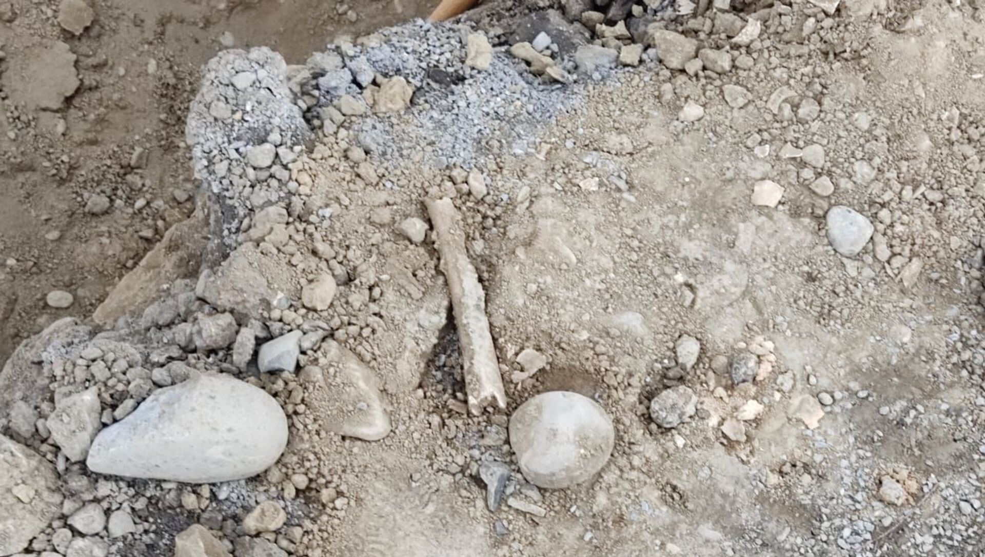 В столице Южной Осетии обнаружили могильник 14-15 веков - Sputnik Южная Осетия, 1920, 20.04.2021
