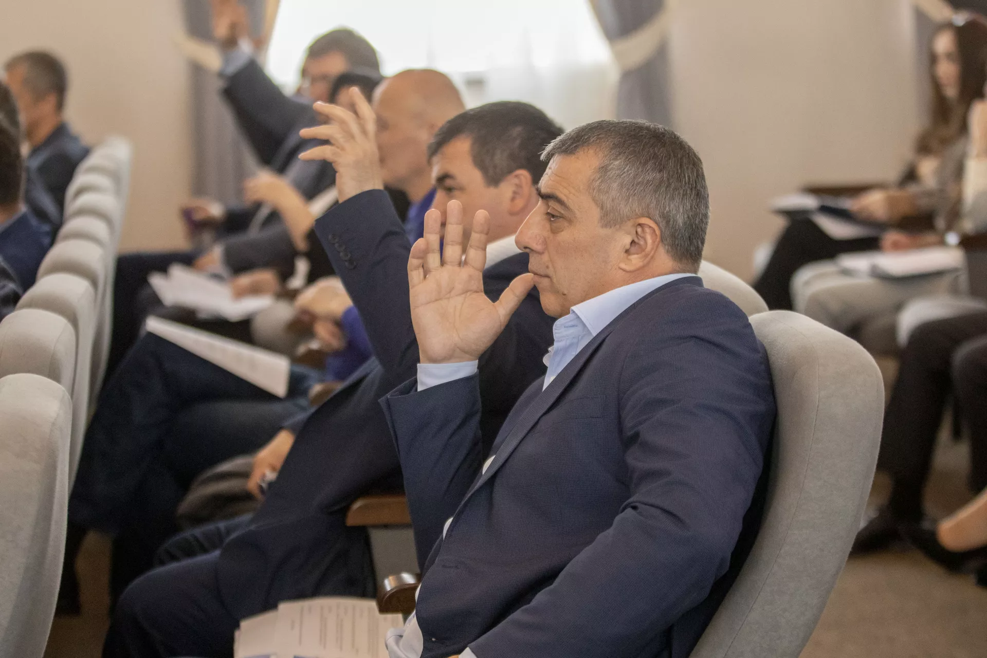 Пересечение границы с РФ и тройное убийство: что обсудили на сессии закоргана Южной Осетии Пересечение границы с РФ и тройное убийство: что обсудили на сессии закоргана Южной Осетии - Sputnik Южная Осетия, 1920, 21.04.2021
