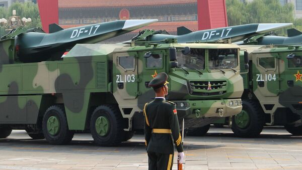 Баллистические ракеты на военном параде в Пекине - Sputnik Южная Осетия
