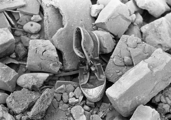 Последствия землетрясения в поселке Дзау и селе Хахет, произошедшего в 1991 году - Sputnik Южная Осетия