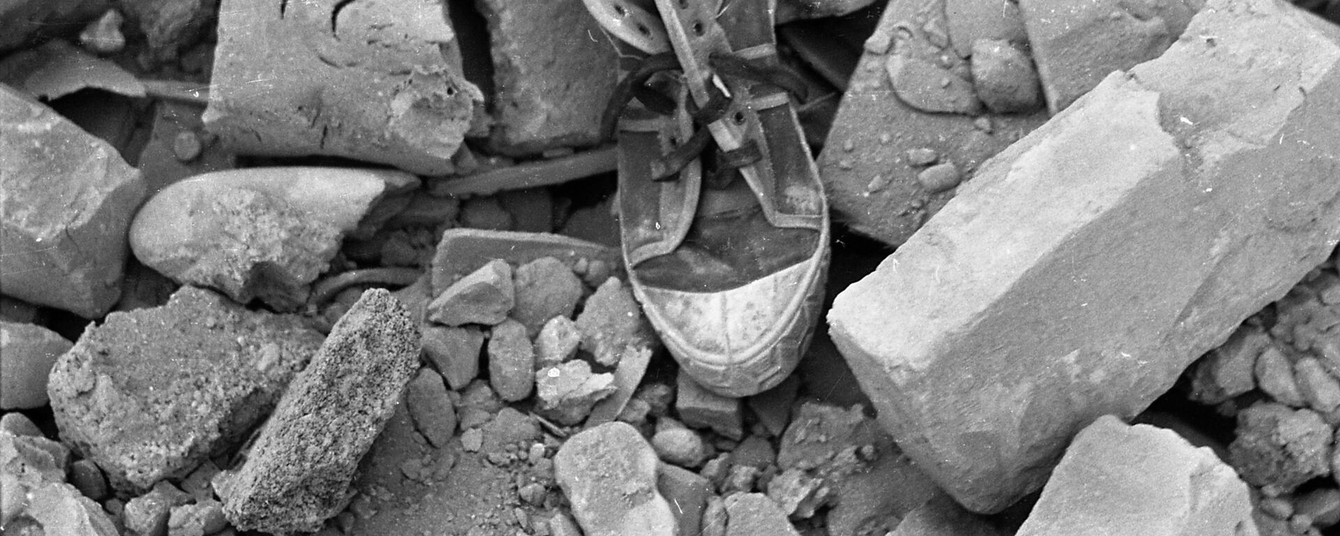 Последствия землетрясения в поселке Дзау и Хахет, произошедшего в 1991 году - Sputnik Южная Осетия, 1920, 29.04.2021