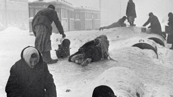Жители блокадного Ленинграда, 1942 год - Sputnik Южная Осетия