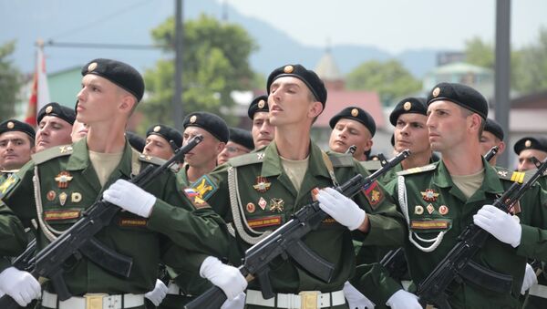 Военнослужащие ЮВО провели генеральную тренировку парада на площади Свободы во Владикавказе - Sputnik Южная Осетия