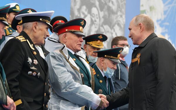 Президент РФ В. Путин на военном параде в честь 76-й годовщины Победы в ВОВ - Sputnik Южная Осетия