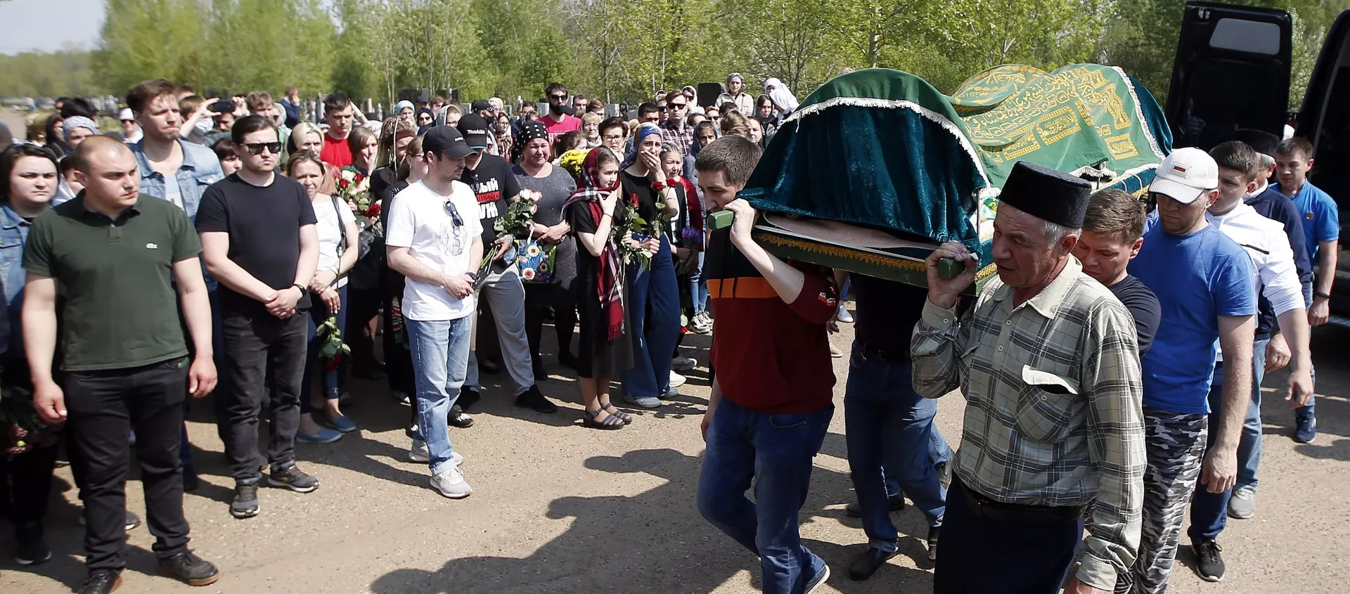 Russia School Shooting Funeral - Sputnik Южная Осетия, 1920, 12.05.2021