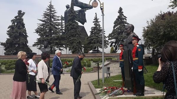 В Донецке почтили память легендарного комбата Олега Мамиева - Sputnik Южная Осетия