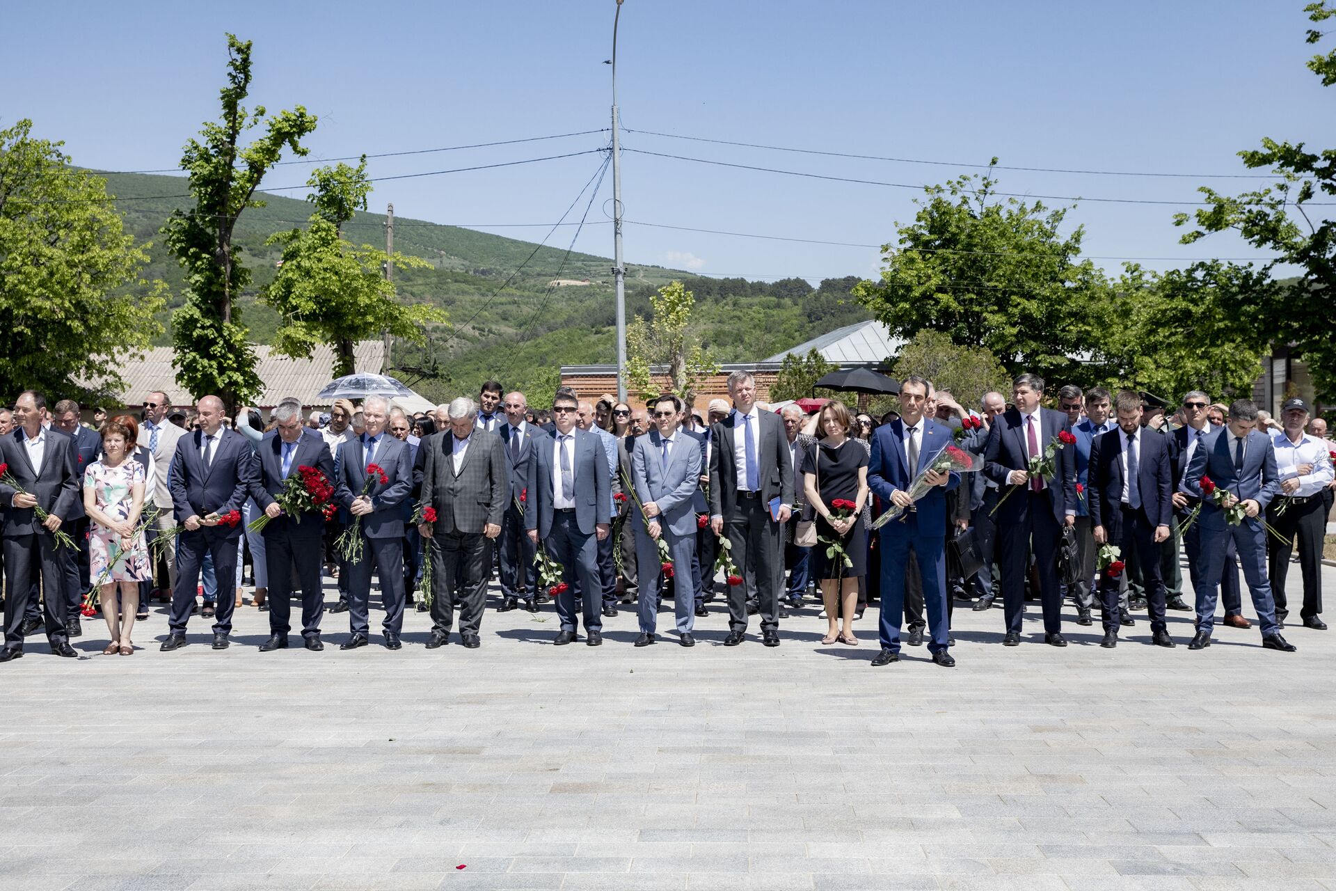 В Цхинвале торжественно открыли мемориальный комплекс павшим защитникам Южной Осетии - Sputnik Южная Осетия, 1920, 21.05.2021