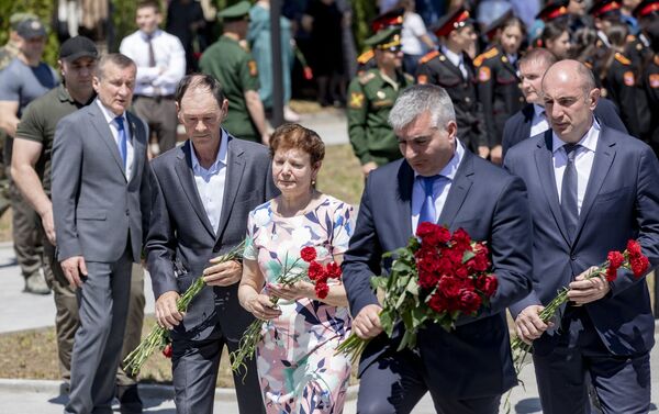 Открытие мемориала защитникам Отечества - Sputnik Южная Осетия