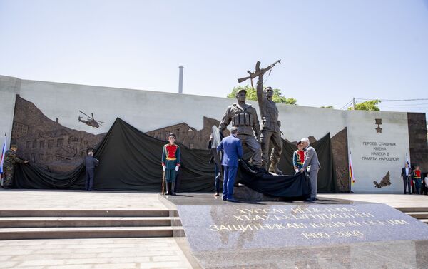 Открытие мемориала защитникам Отечества - Sputnik Южная Осетия