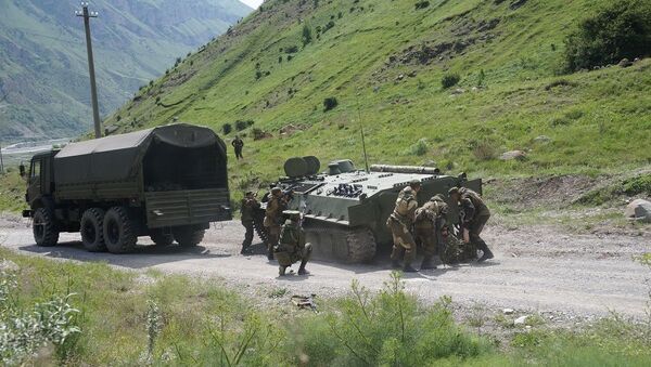 Военнослужащие ЮВО в Южной Осетии провели комплексную тренировку по противодействию ДРГ - Sputnik Южная Осетия