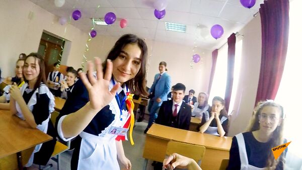Последний звонок в Южной Осетии: как выпускники прощались со школой - видео - Sputnik Южная Осетия