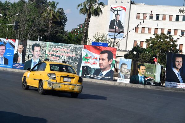 Билборды с изображением Башара Асада на улице Дамаска - Sputnik Южная Осетия