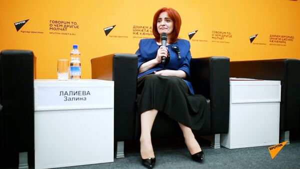 Глава Минюста Южной Осетии встретилась с журналистами в пресс-центре Sputnik – видео - Sputnik Южная Осетия