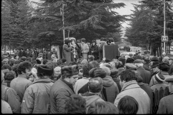 Митинг в Цхинвале. 1991 г. - Sputnik Южная Осетия