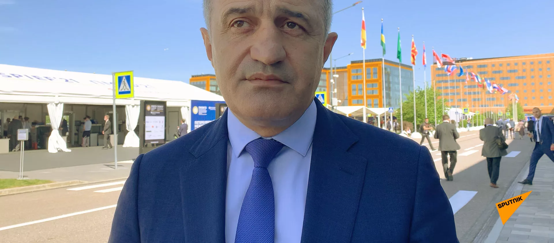 Интервью Президента Анатолия Бибилова с Петербургского международного экономического форума - Sputnik Южная Осетия, 1920, 04.06.2021