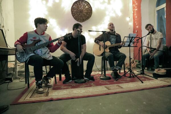 Вечер национальной музыки с участием североосетинских музыкантов в арт-пространстве Портал - Sputnik Южная Осетия