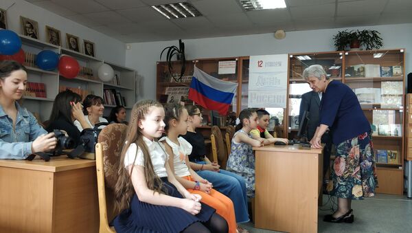 В детской библиотеке отметили День России - Sputnik Южная Осетия