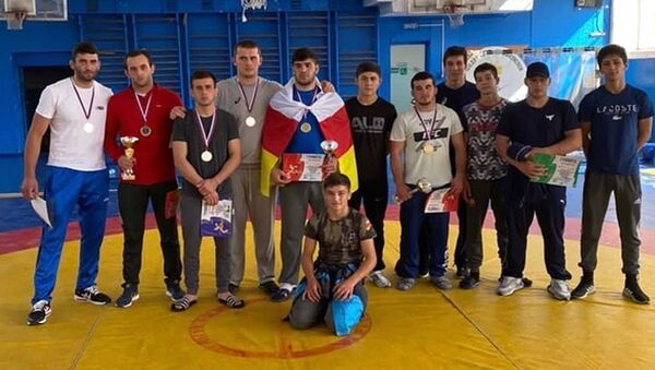 Осетинские борцы стали лучшими на турнире в Ставрополе - Sputnik Южная Осетия