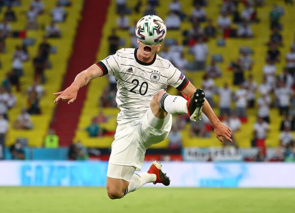 Игрок сборной Германии Робин Госенс в матче против Франции - Sputnik Южная Осетия