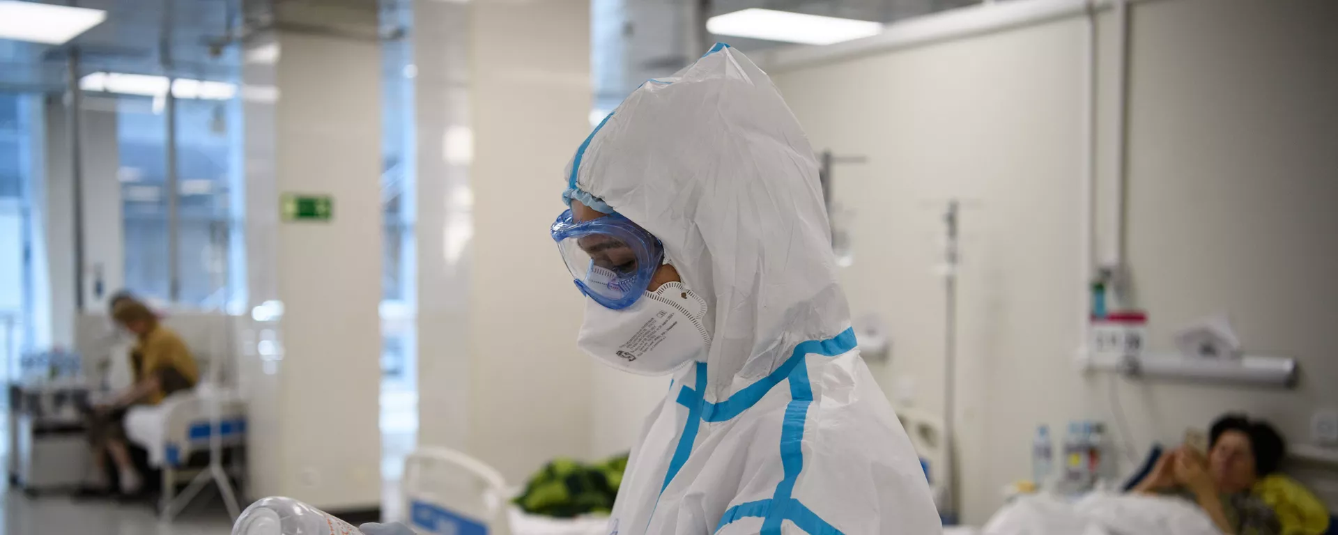 Лечение больных с COVID-19 в резервном госпитале в АТЦ Москва - Sputnik Южная Осетия, 1920, 12.08.2021