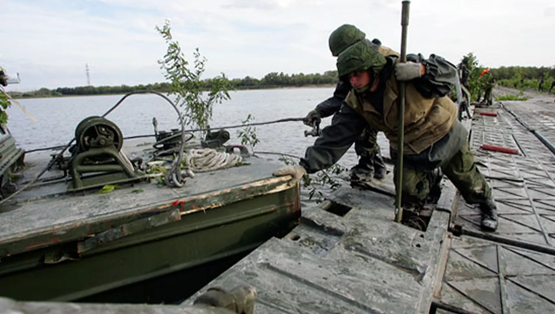 Военнослужащие ЮВО в Северной Осетии и Карачаево-Черкесии приведены в готовность в связи со штормовым предупреждением