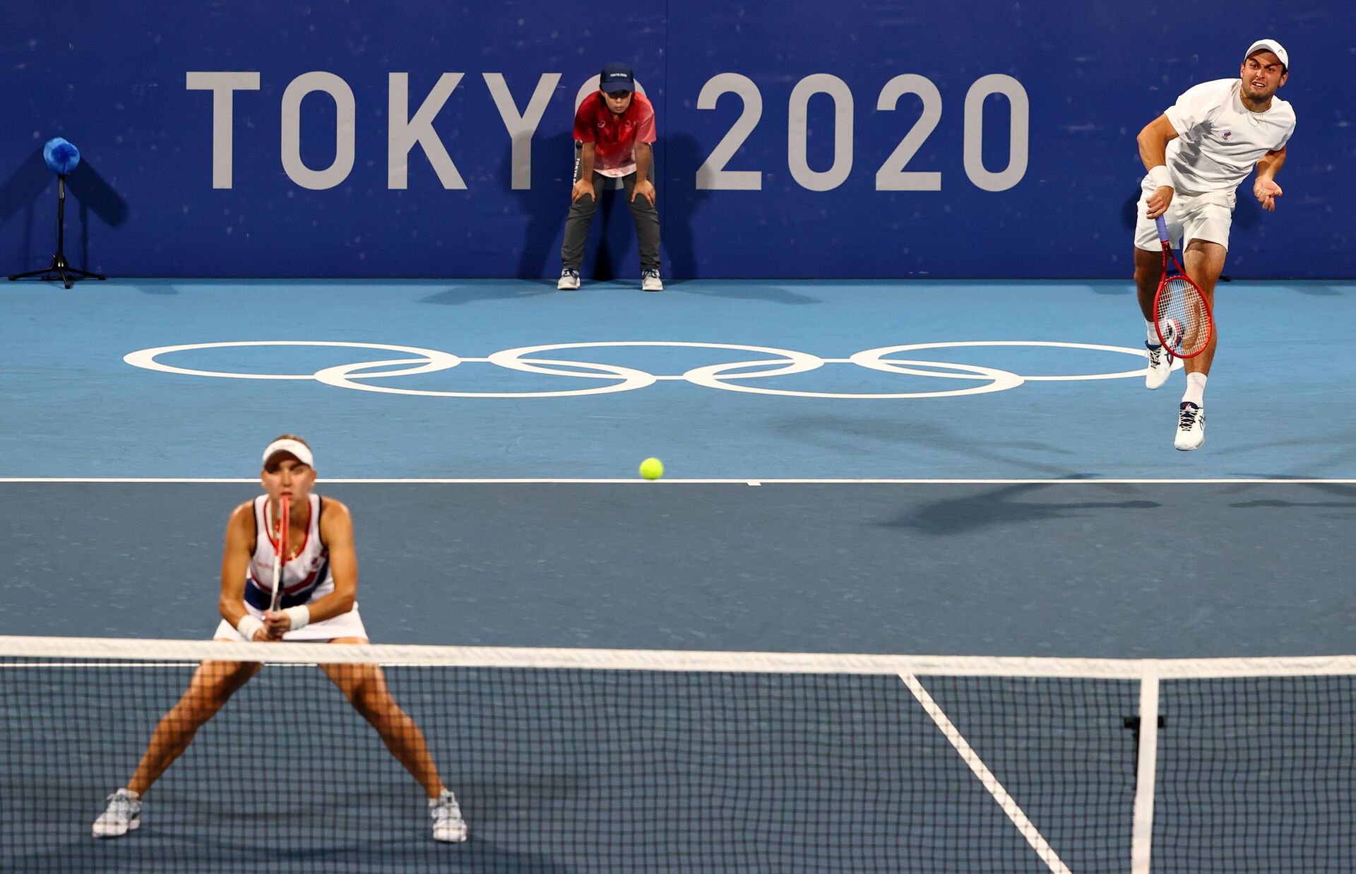 В двух шагах от медали: теннисисты Карацев и Веснина вышли в полуфинал Олимпиады в Токио - Sputnik Южная Осетия, 1920, 29.07.2021
