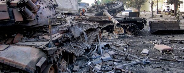 Подбитые грузинские танки в Цхинвале Подбитые грузинские танки в Цхинвале - Sputnik Южная Осетия